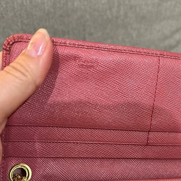 Prada Bag - Picture 14 of 17